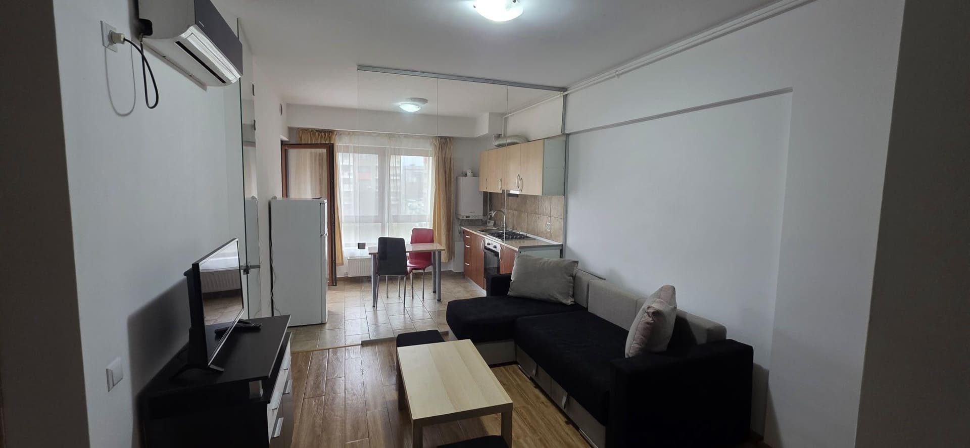 Proprietar inchiriez apartament in Cartierul Solar
