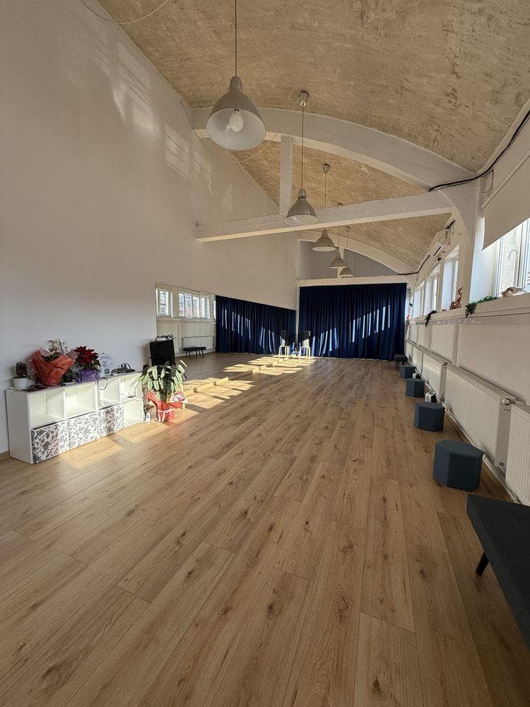 Inchiriere spatiu cursuri/ evenimente/petreceri/ sala de dans