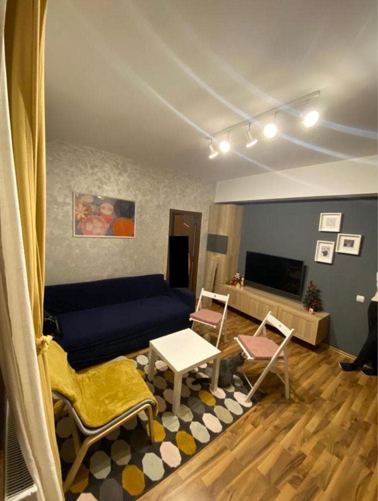 apartament 2 camere semidecomandat