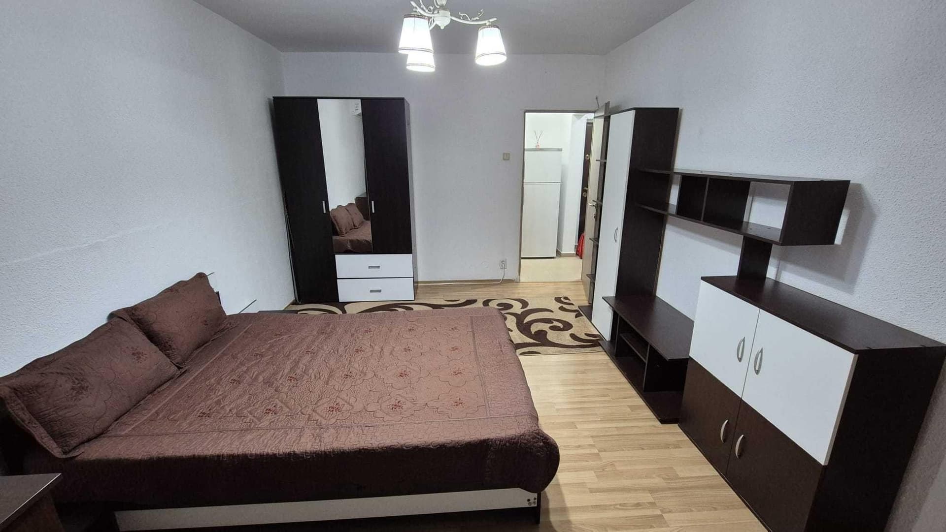 Inchiriez garsoniera Calea Rahovei nr 338