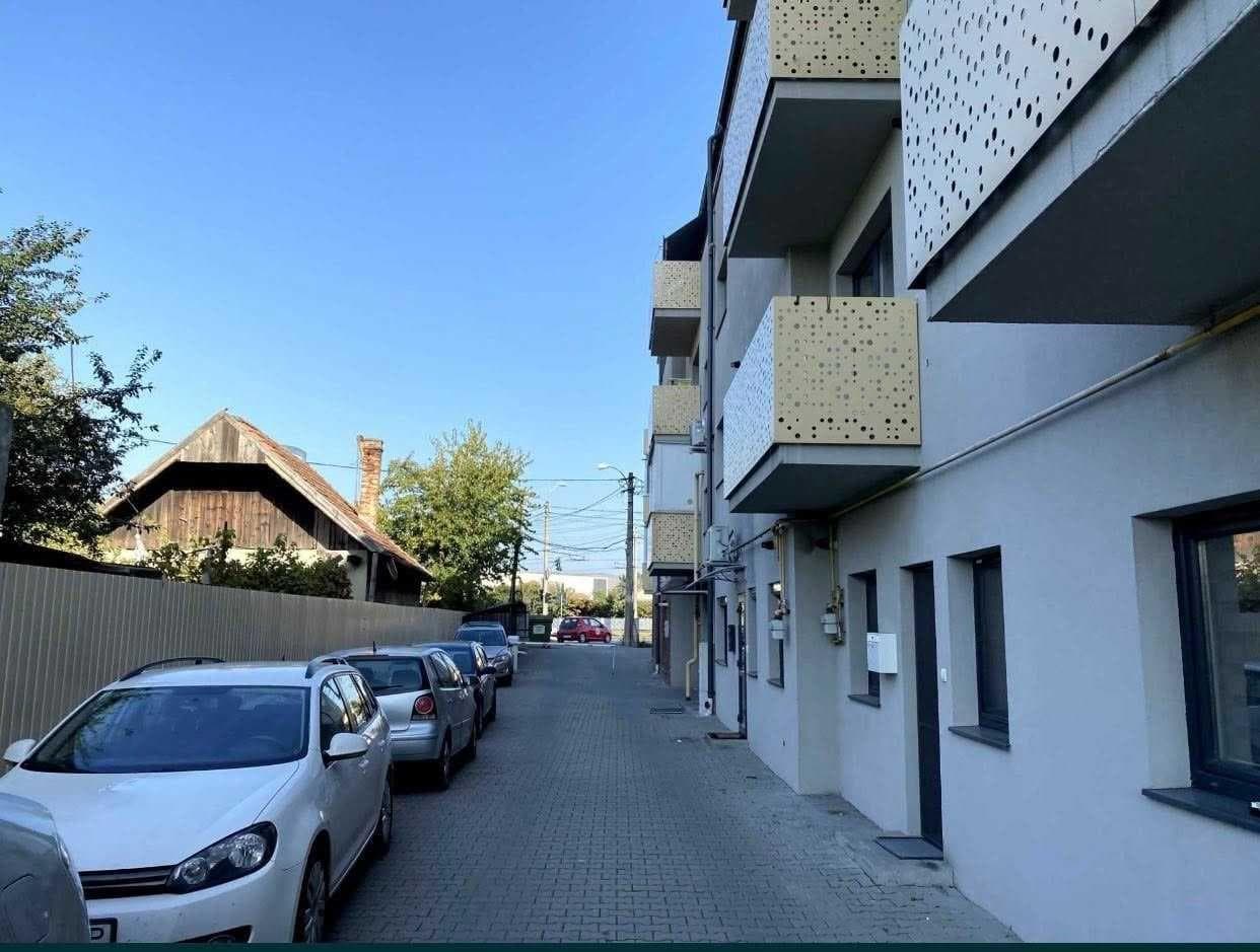 Vand aparatament 2 camere decomandate - zona Ambient - imagine 5