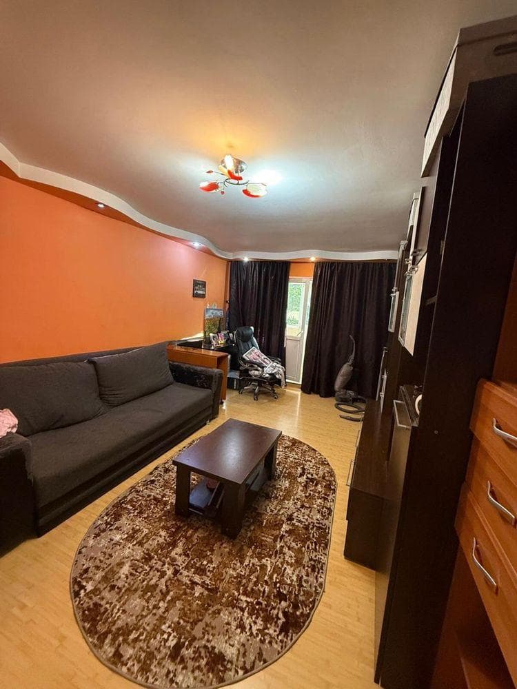 Apartament 2 camere de vanzare Zona Romancierilor - imagine 1