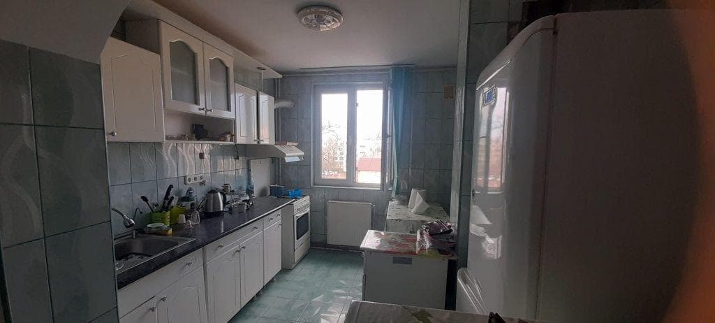 Apartament 3 camere - imagine 1