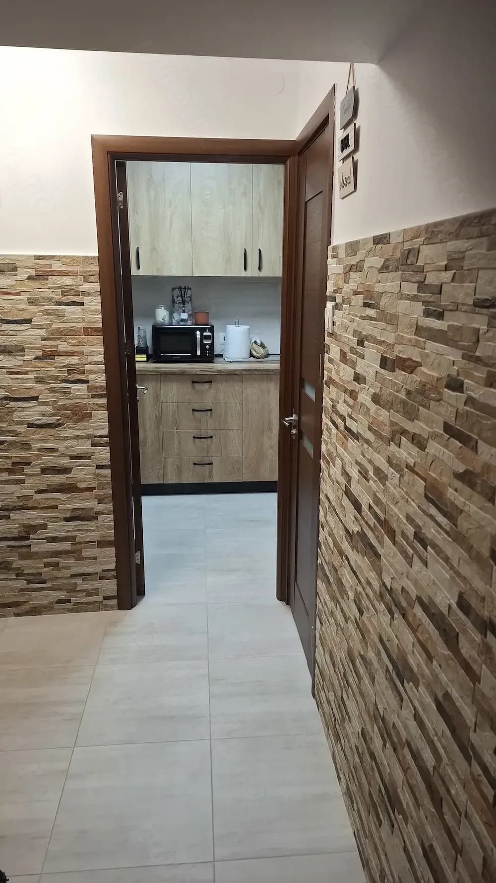 Vând apartament 2 camere decomandat renovat bucur obor. - imagine 1