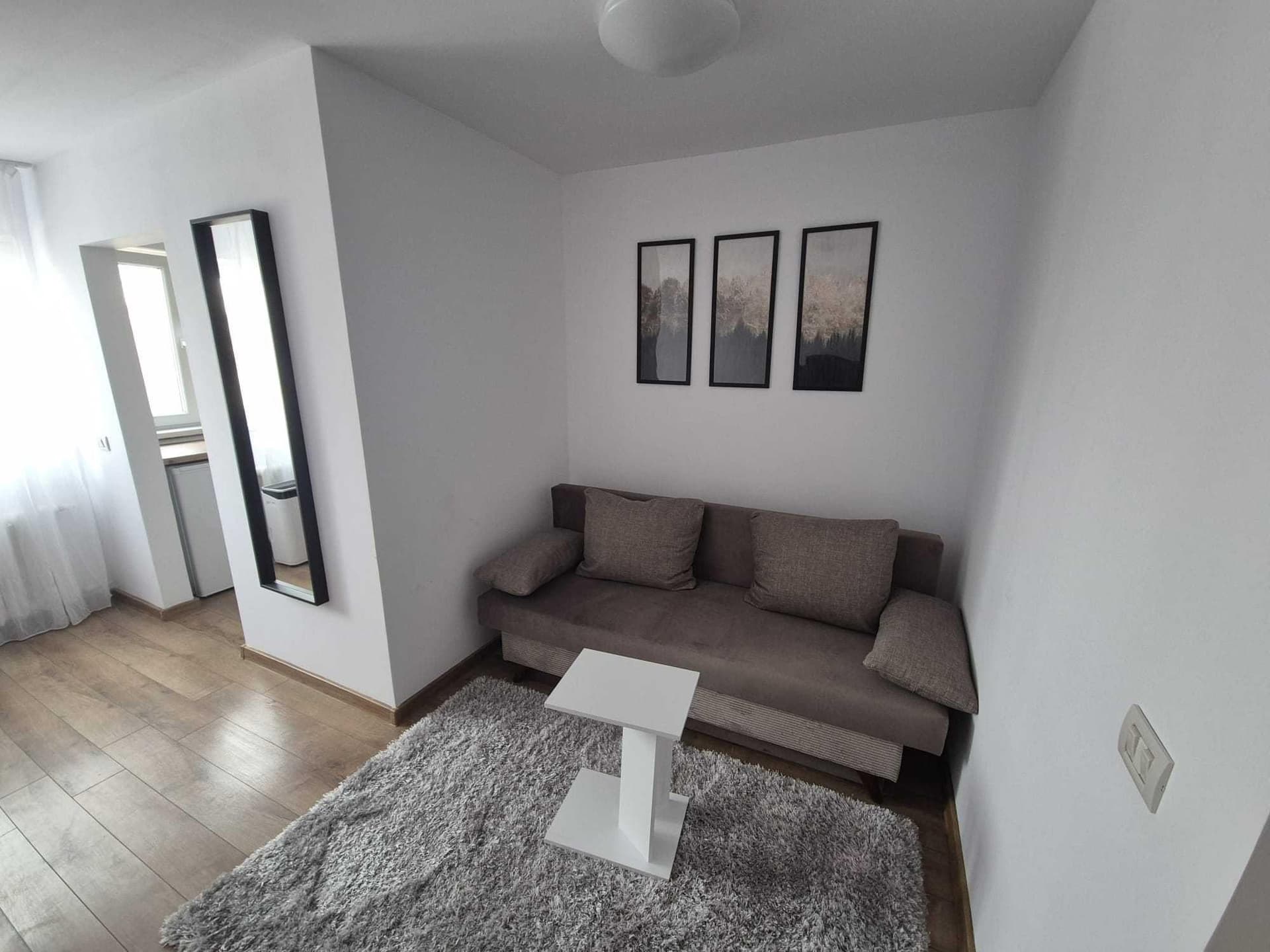 Garsoniera de inchiriat pe termen lung