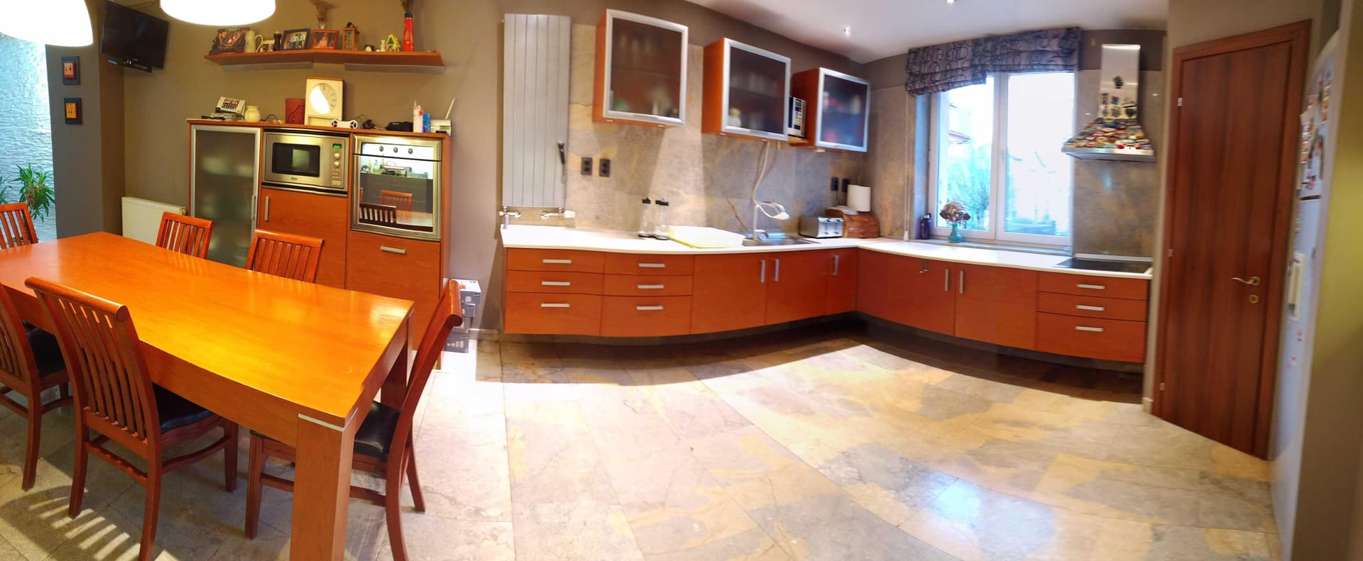 Casă de închiriat – 5 camere | Buna Ziua | garaj dublu, curte, saună