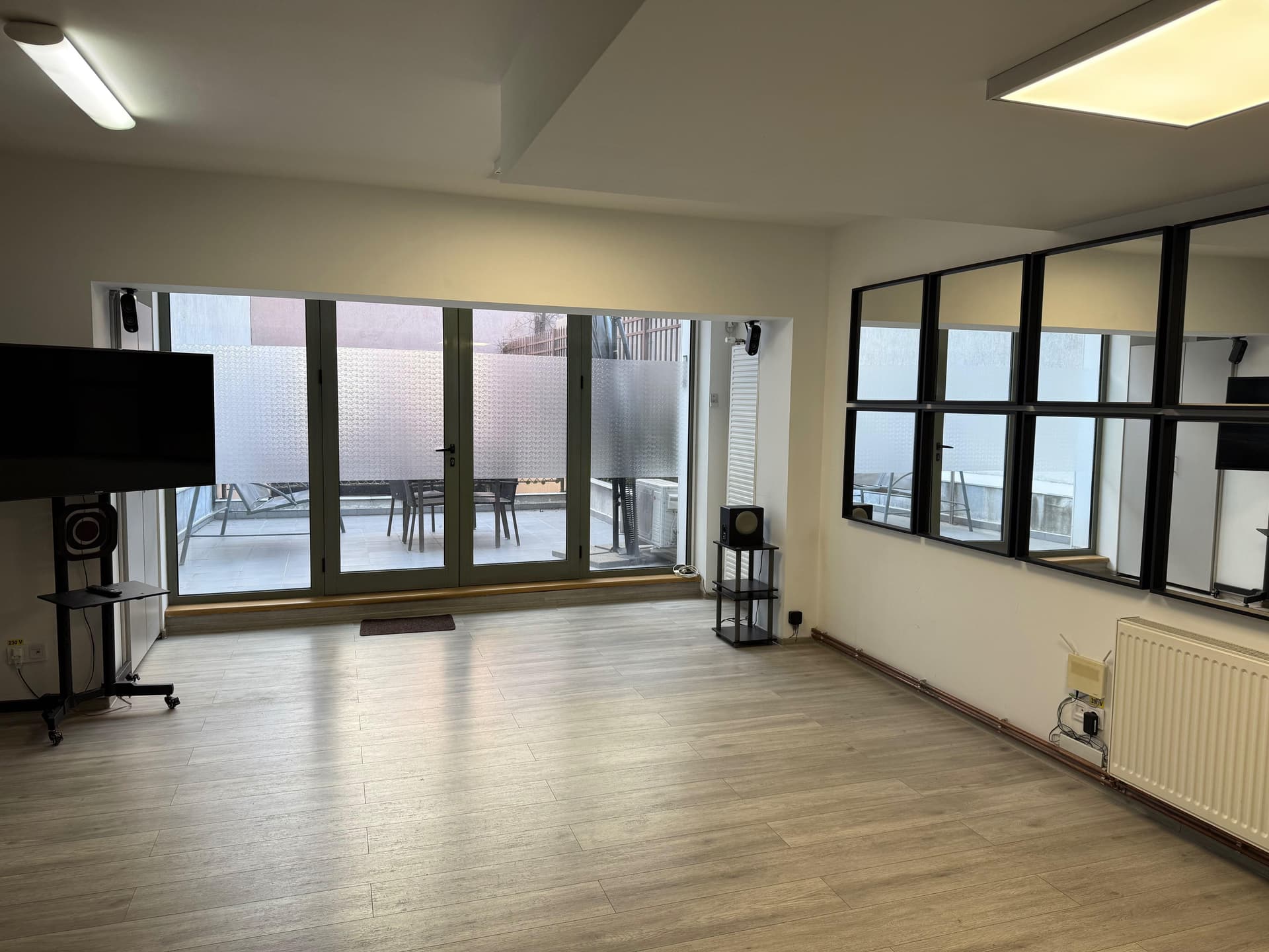 Inchiriere spatiu destinat birourilor/activitati comerciale - Unirii - imagine 1