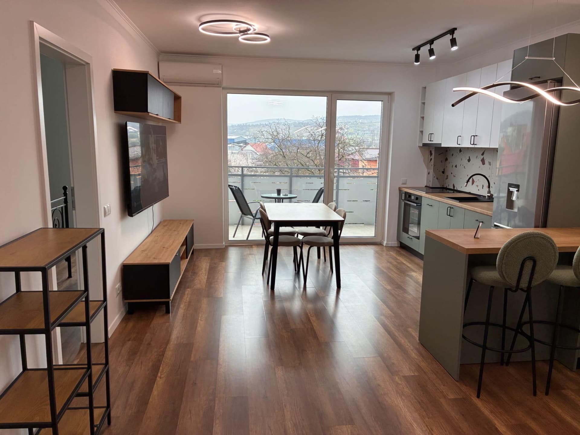 Apartament de închiriat