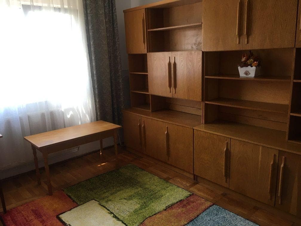 Închiriez garsonieră în Tudor , strada Viitorului - imagine 1