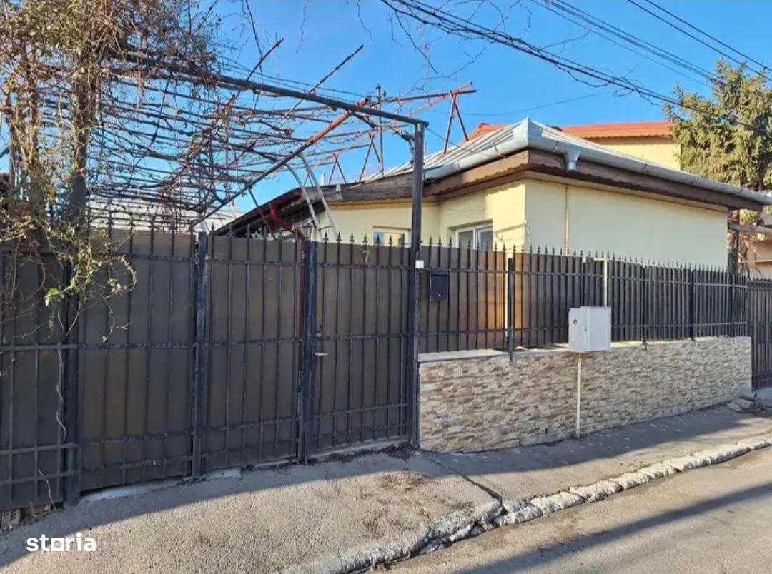 Casă de vânzare în Bratianu, 5 camere, curte - imagine 1