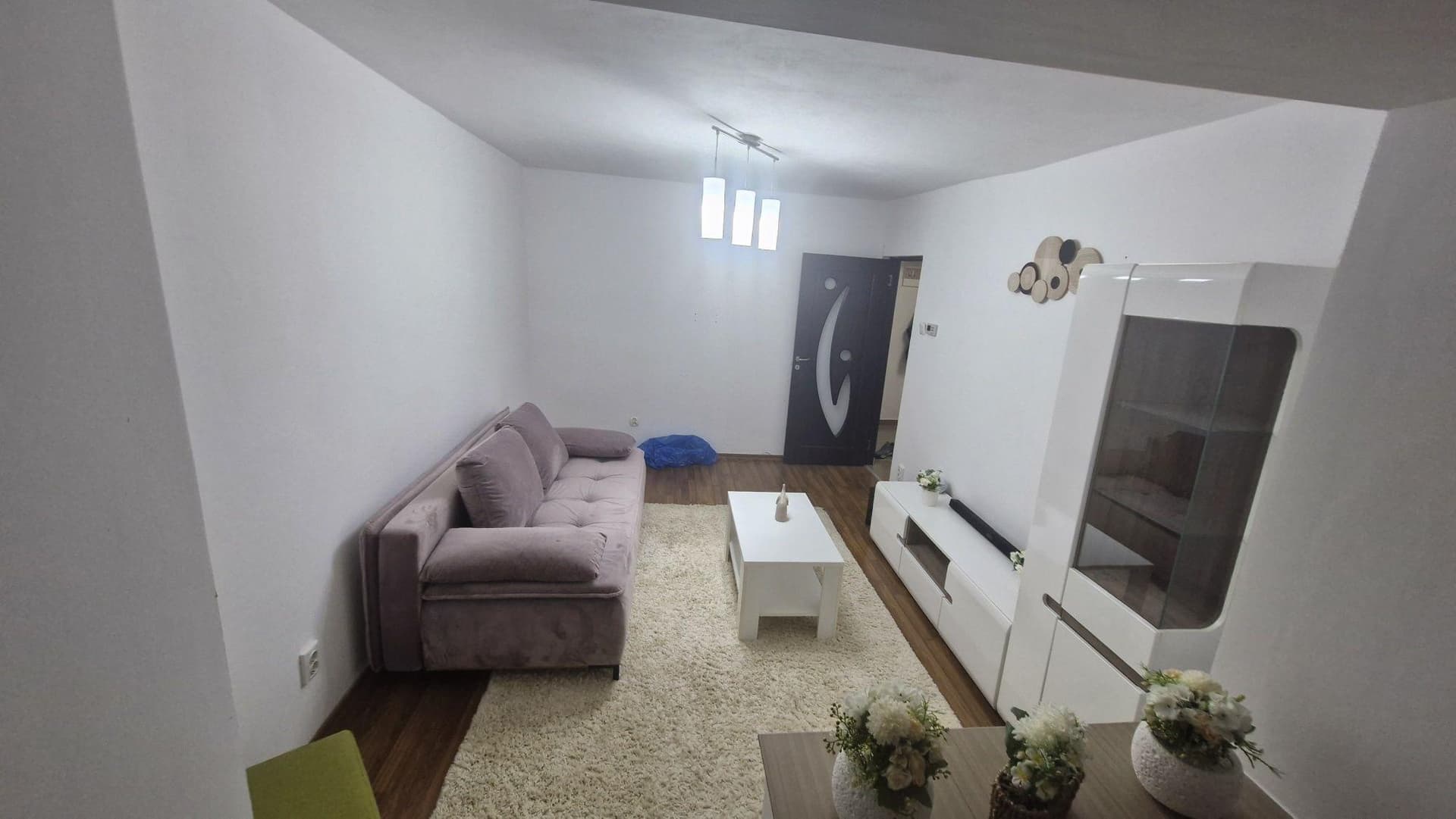 Inchiriez apartament 2 camere