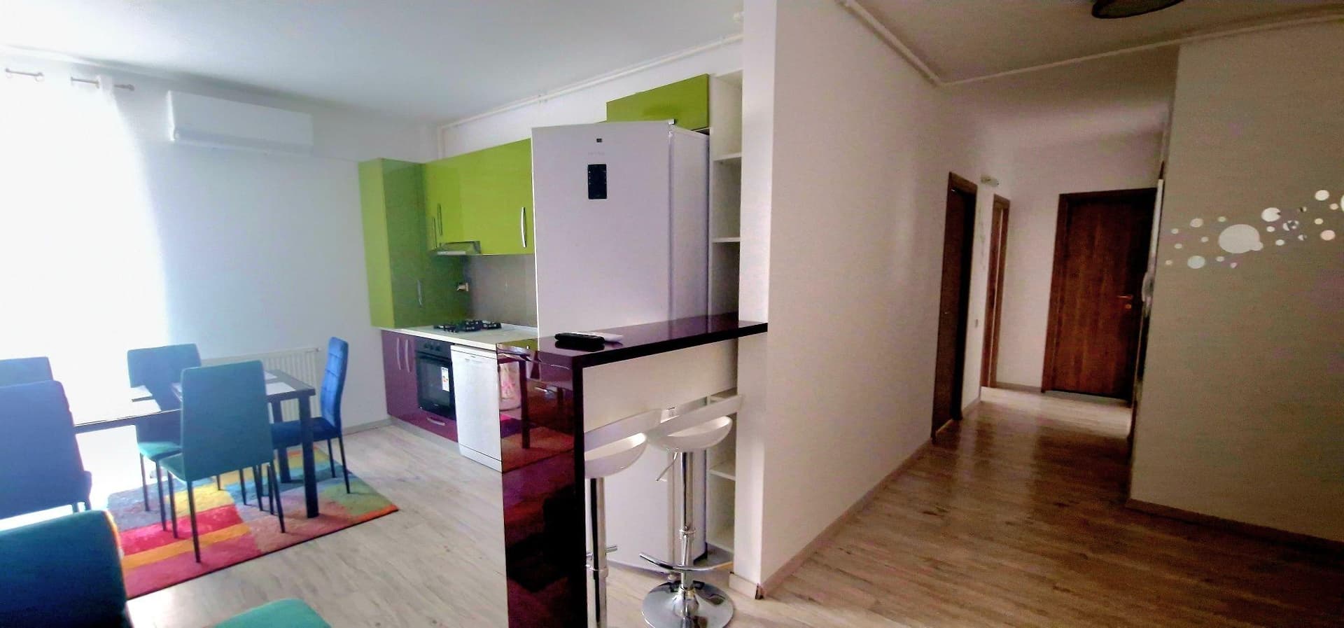 P.F. Inchiriez ap. cu 3 camere Soporului