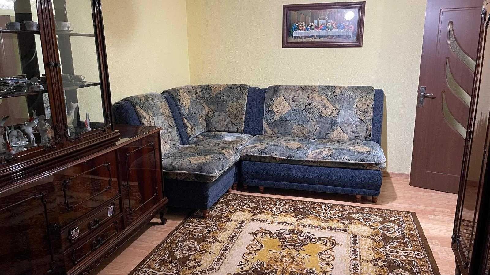 Inchiriez partament cu 3 camere si gradina Poarta 6