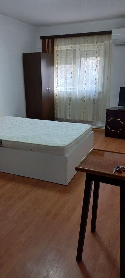 Proprietar închiriez garsonieră