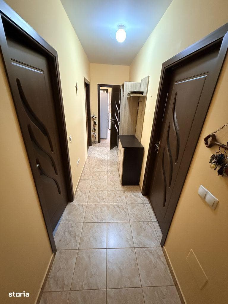 Apartament cu 2 camere+garaj De Vanzare in Floresti