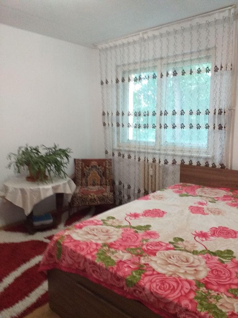 Ofer spre închiriere apartament 2 camere