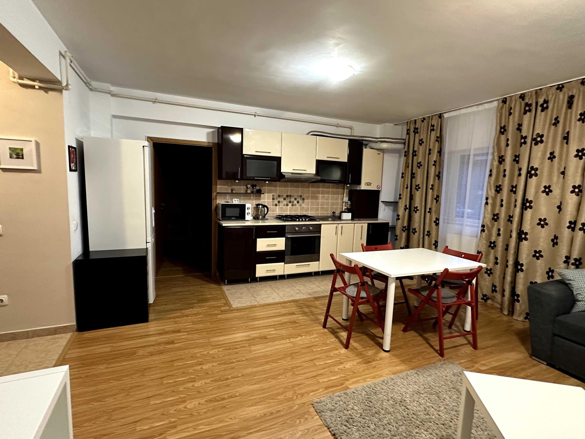 Apartament 2 camere Edgar Quinet - imagine 1