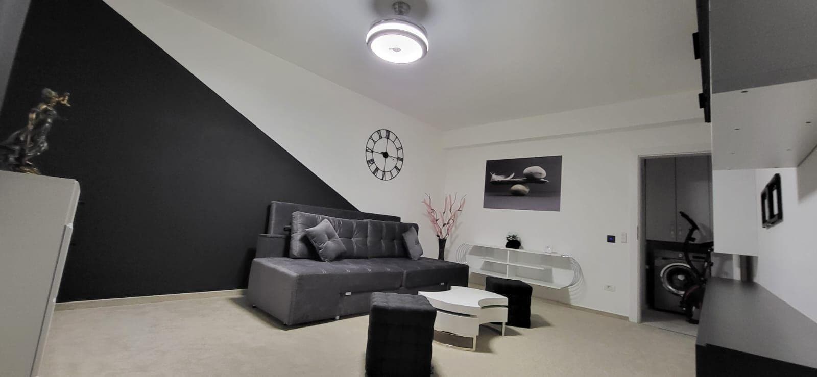 Inchiriez garsoniera Platinum residence - imagine 1