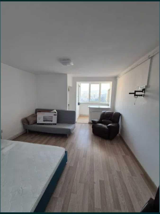 garsoniera de inchiriat Brasov langa universitate - imagine 1