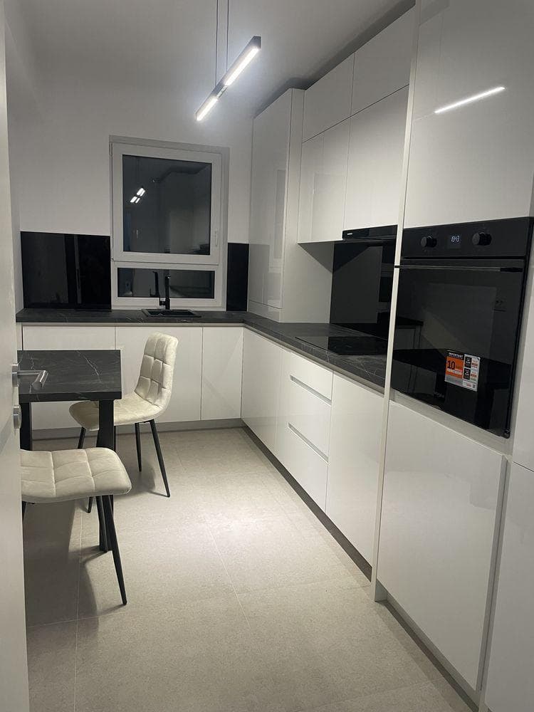 Apartament 2 camere semimobilat   Zona Coresi