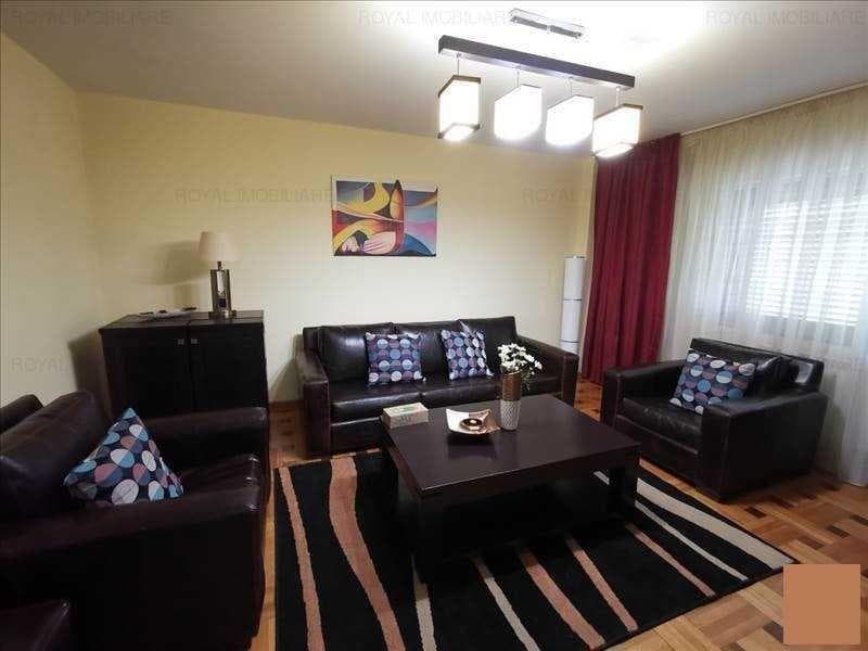 Inchiriez apartament decomandat 3 camere,ultracentral, Ploiesti - imagine 1