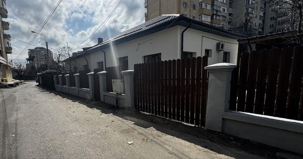 inchiriere casa si curte Piata Mihai Viteazul