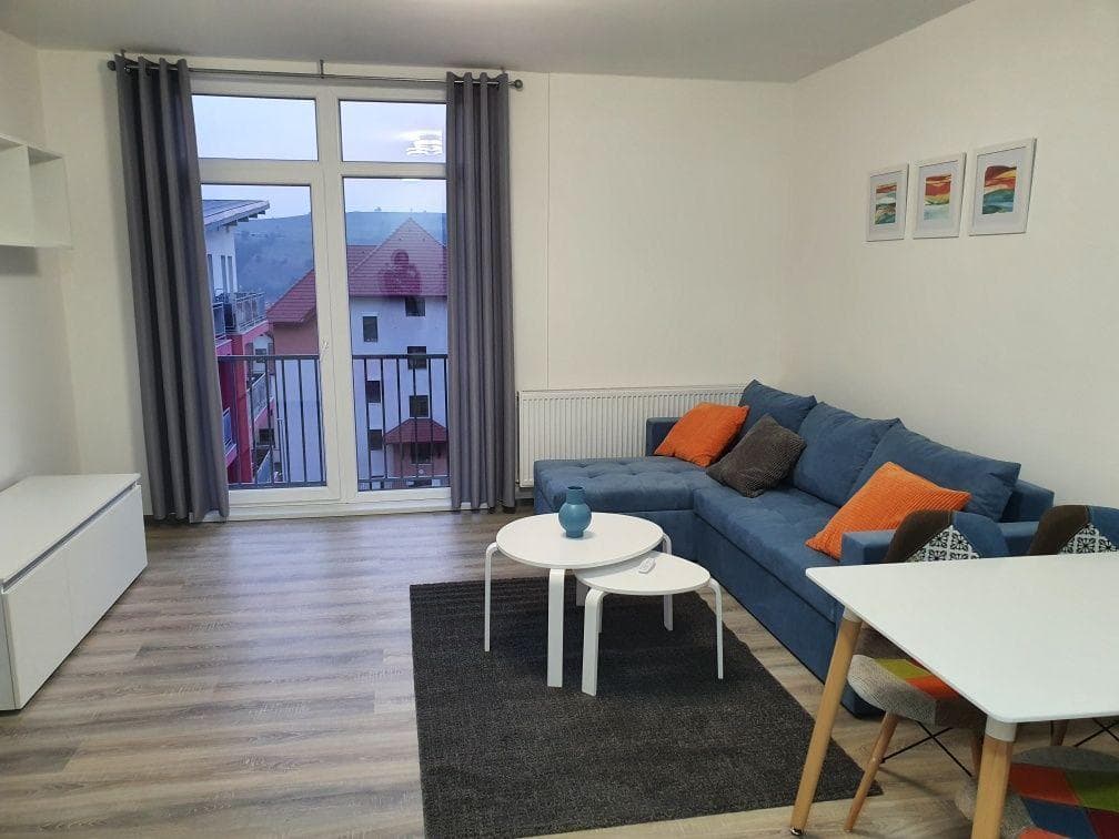 Apartament 3 camere de închiriat – Baciu, zonă elegantă, cu parcare s - imagine 1