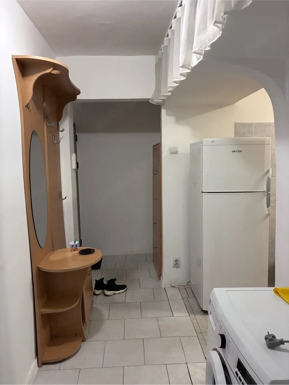 inchiriez apart 2 cam et 3 4 , curat , mobilat , centrala termica , intretinere mica , zona buna - imagine 1