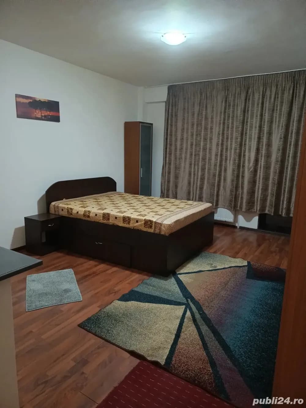 Închiriez Garsonieră