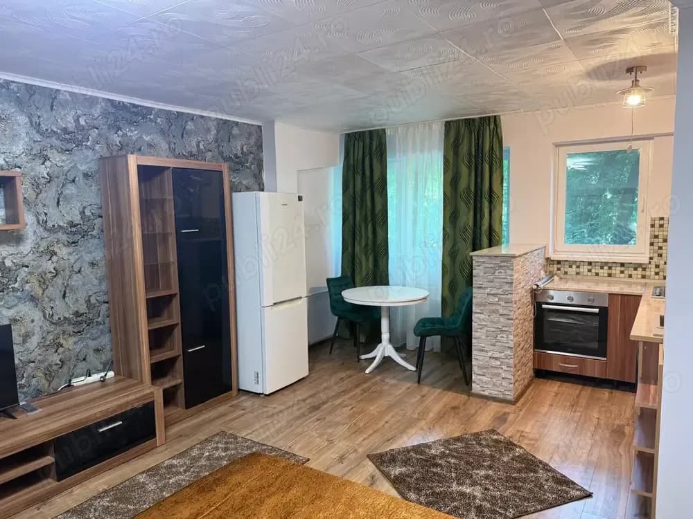 Inchiriez garsoniera langa metrou