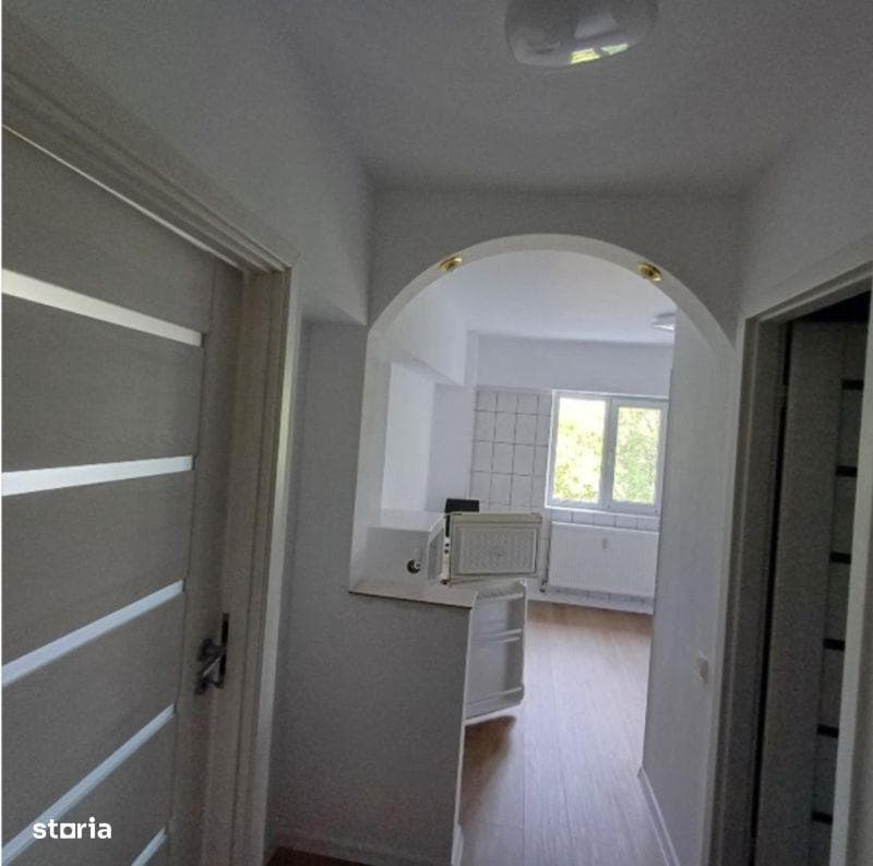 Garsoniera 46 mp chiar la Parc Sebastian ideala cuplu tânăr