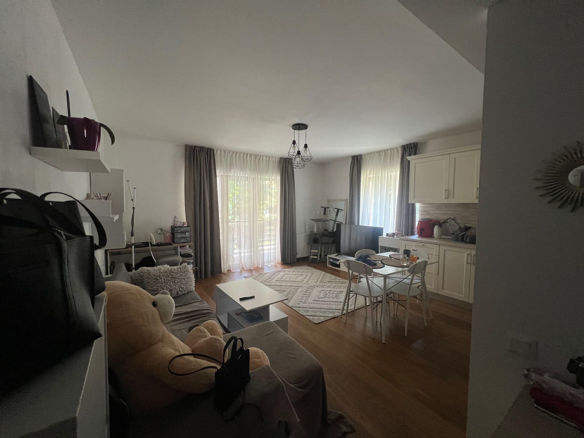 Apartament de vanzare - imagine 1