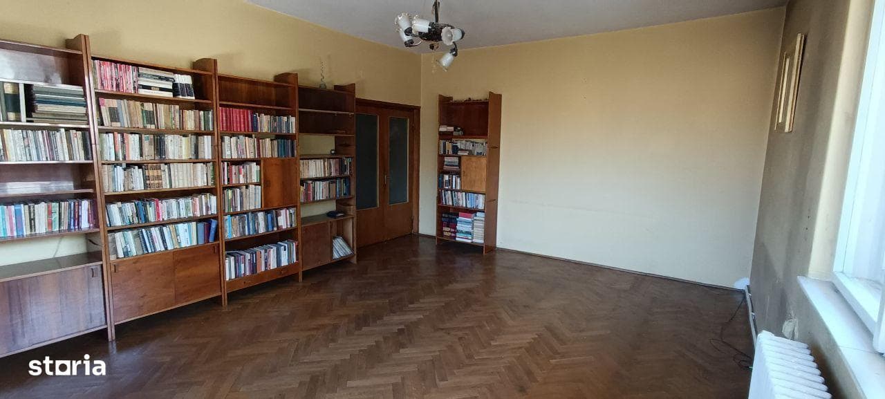 Vand apartament zona centrala - imagine 2