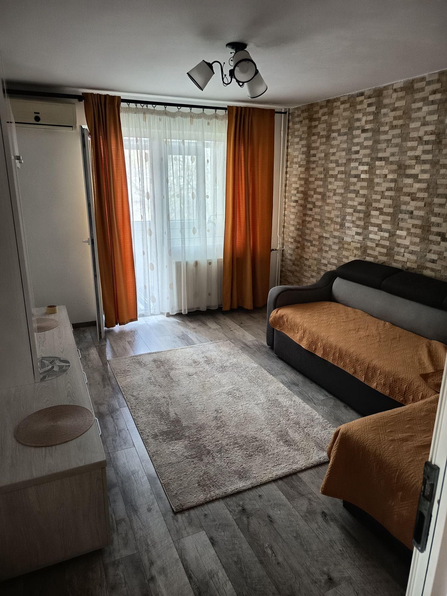 Apartament 2 camere decomandat vest - imagine 1