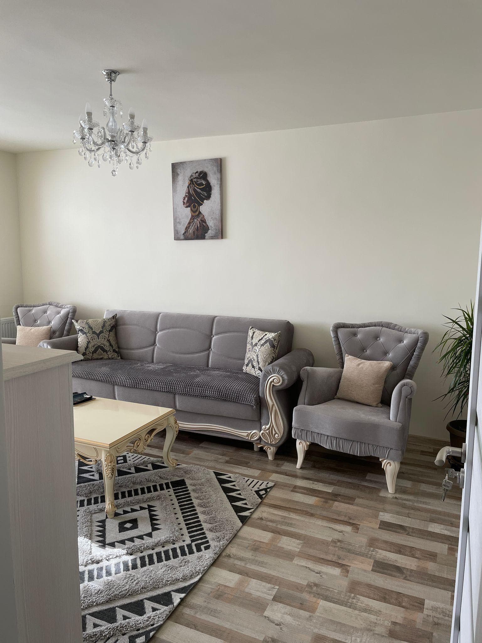 Apartament utilat premium -zona SUD ( lângă gara)-prima închiriere - imagine 1