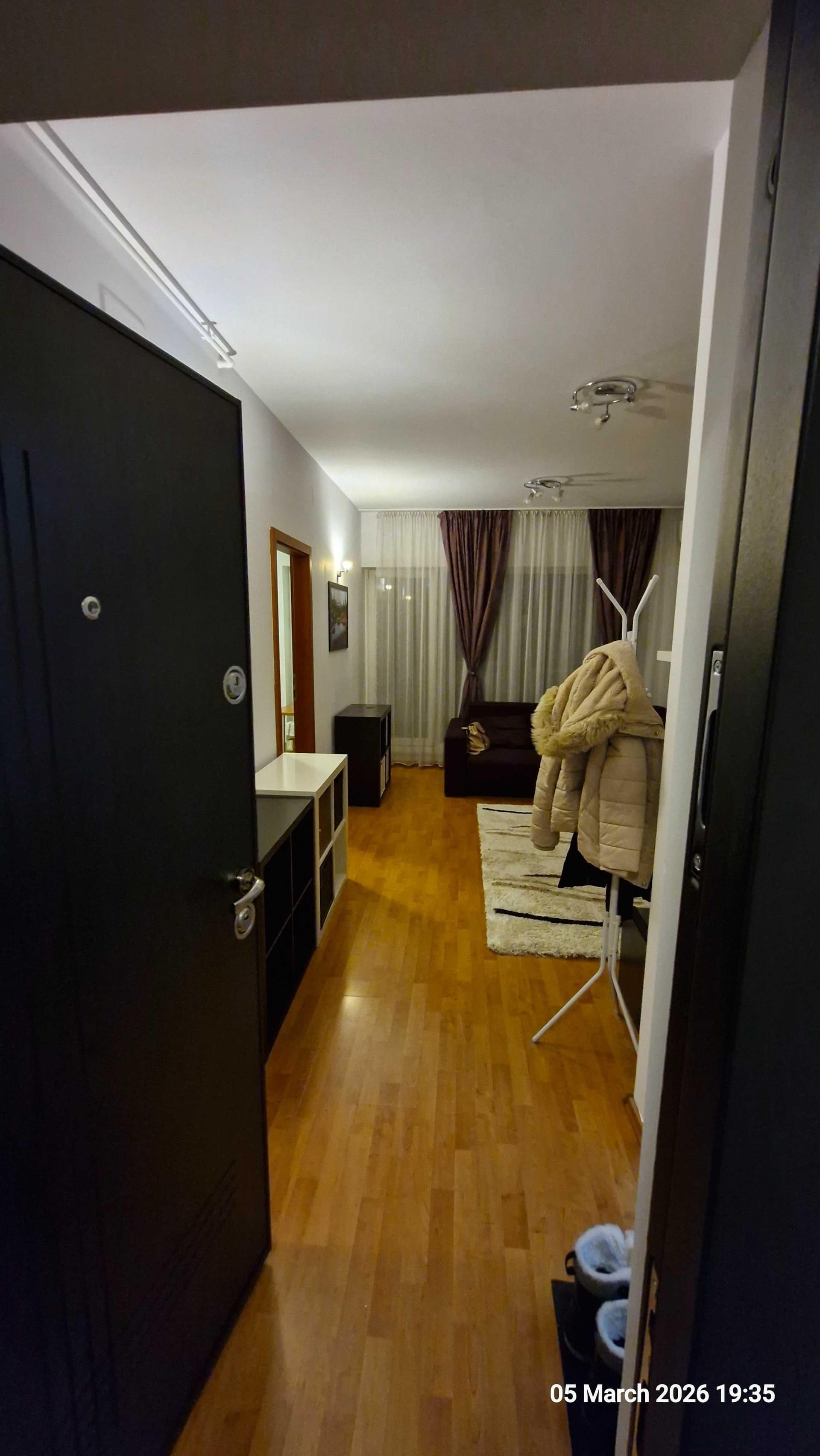 Garsoniera spre inchiriere