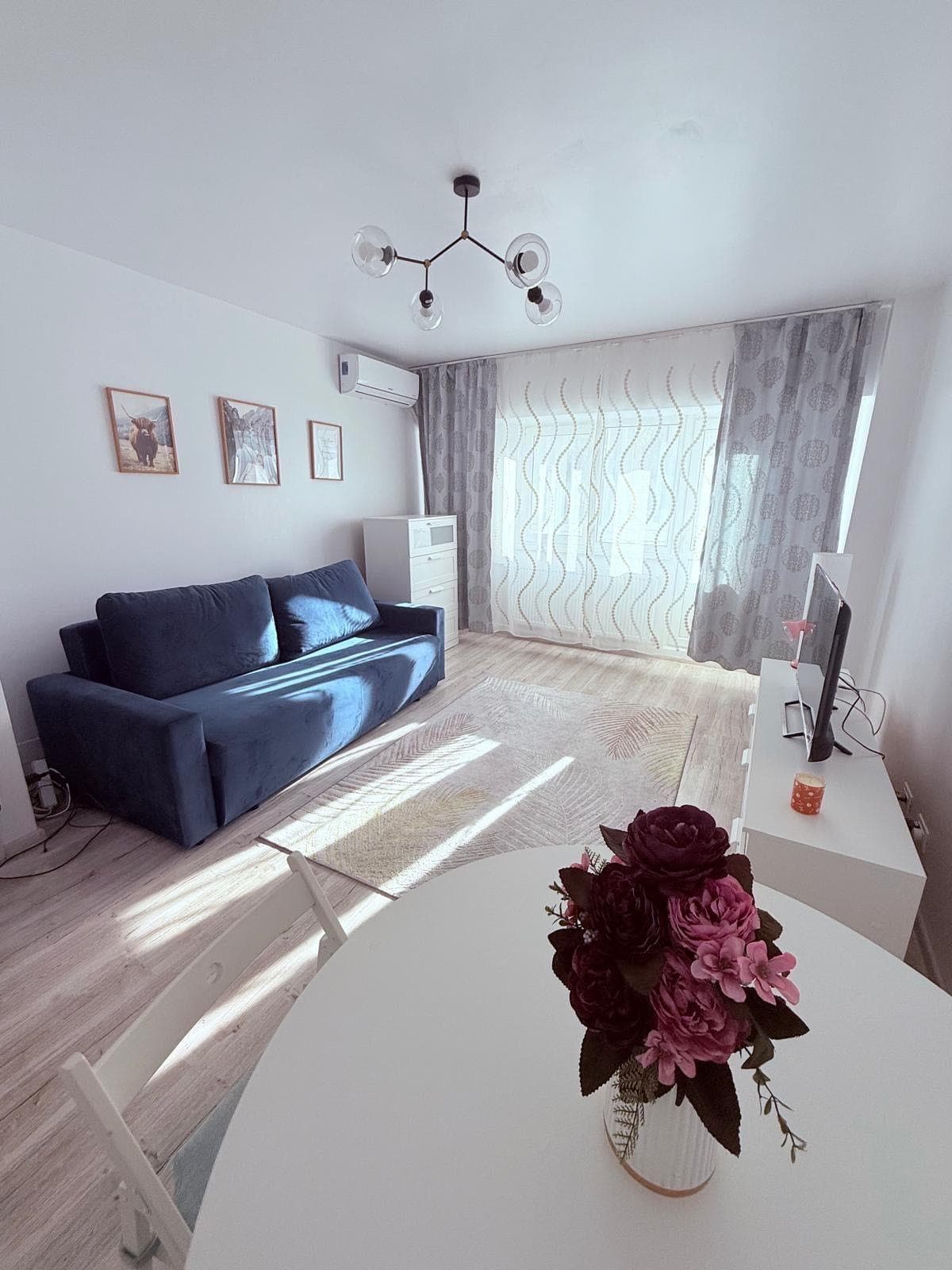 Proprietar inchiriez garsoniera Parc Sebastian