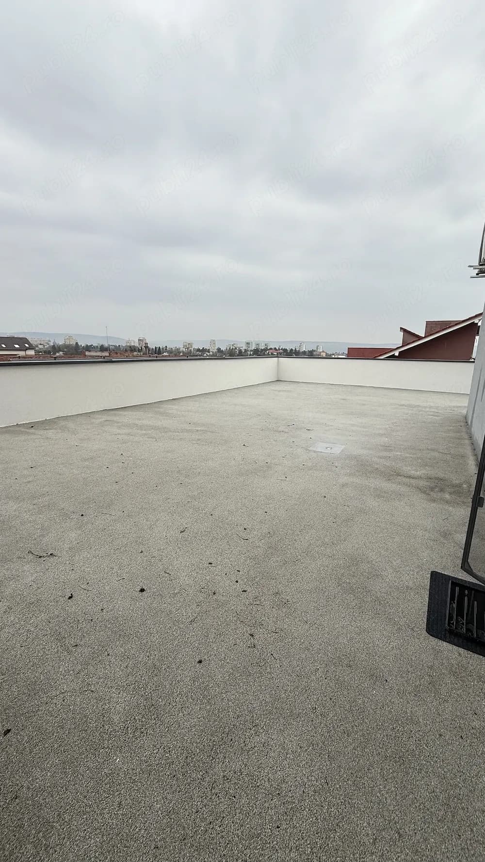 PF, Apartament 2 camere decomandat + TERASĂ 153 mp + garaj subteran