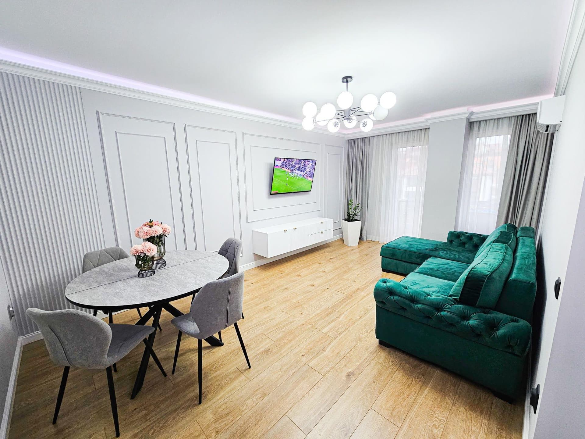 PF vand apartament ultrafinisat la cheie - imagine 1