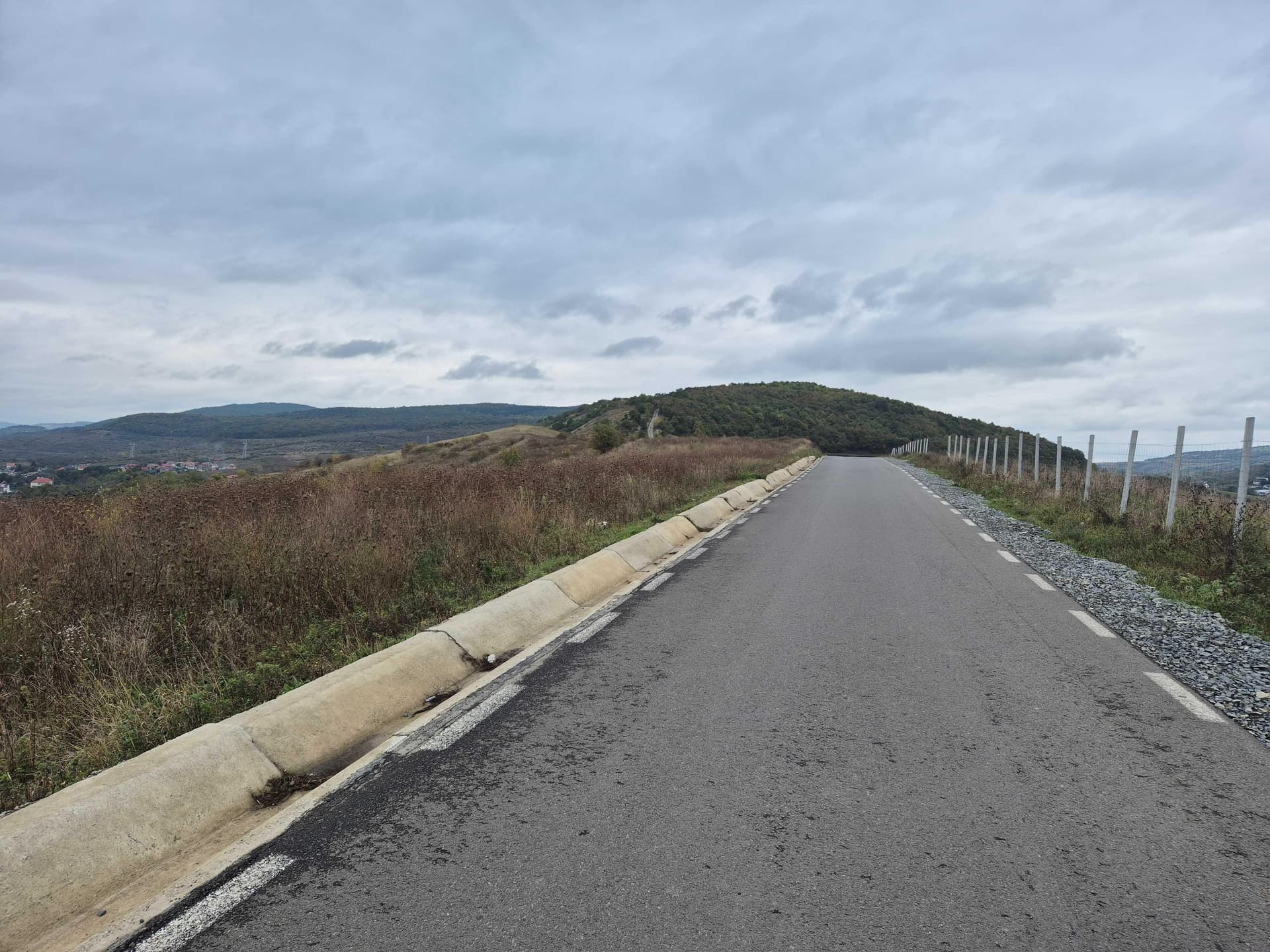 teren 600 mp, front 15 ml in Baciu / 4 terenuri max 11 630mp 18 case