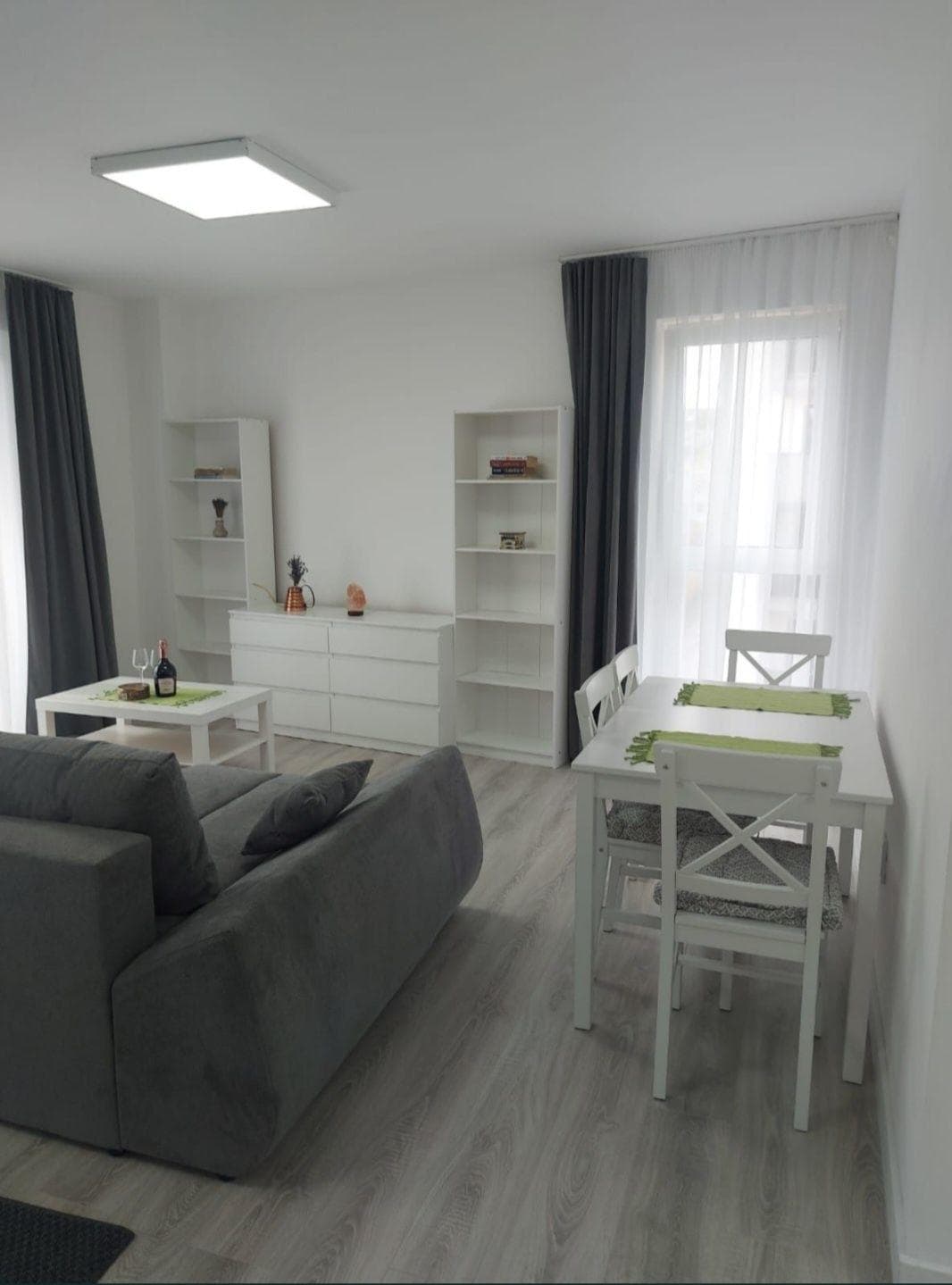 Vând apartament 2 camere - imagine 1