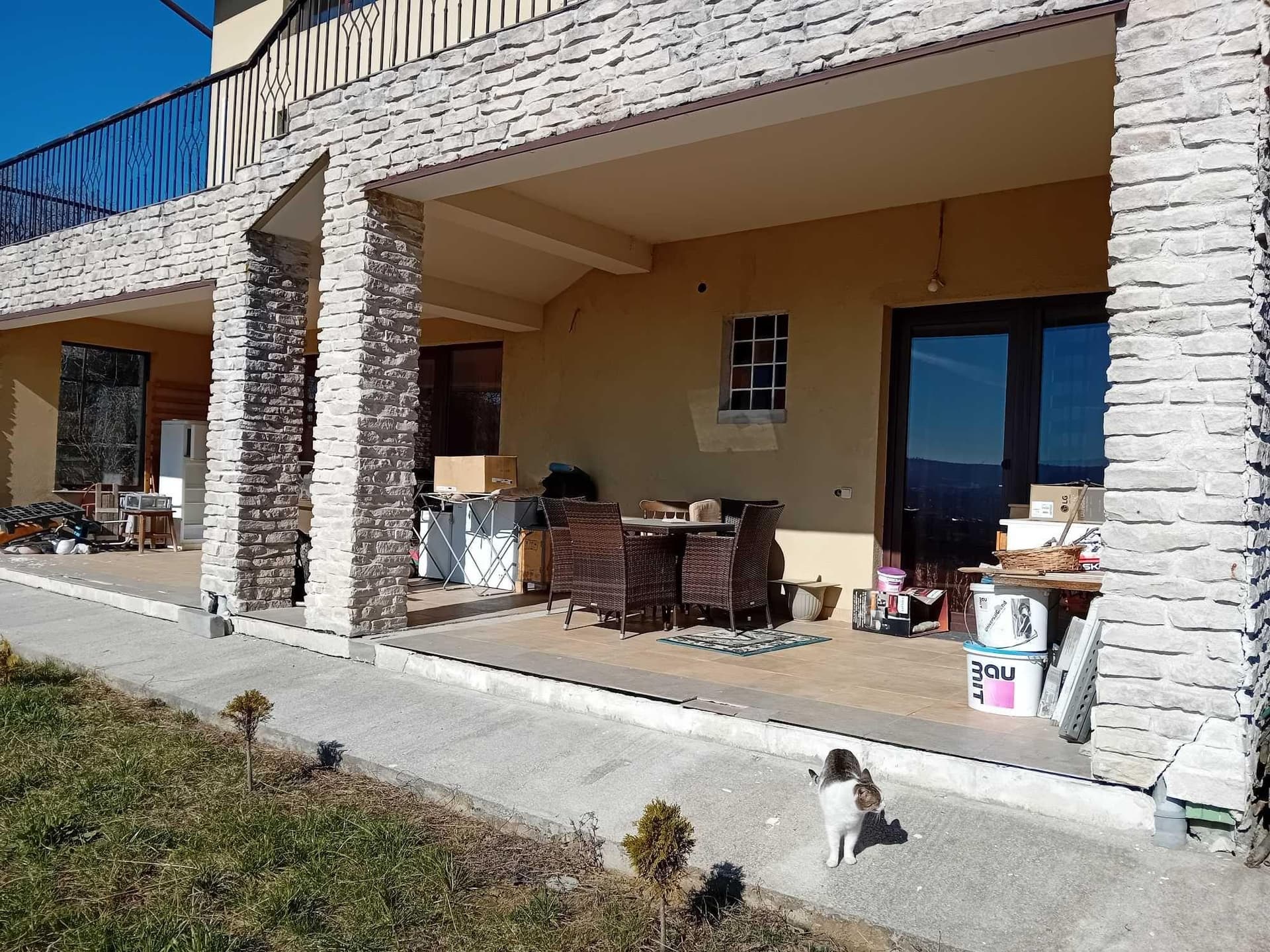 Inchiriez apartament la casa în zona Odobesti-Viile Nadasel