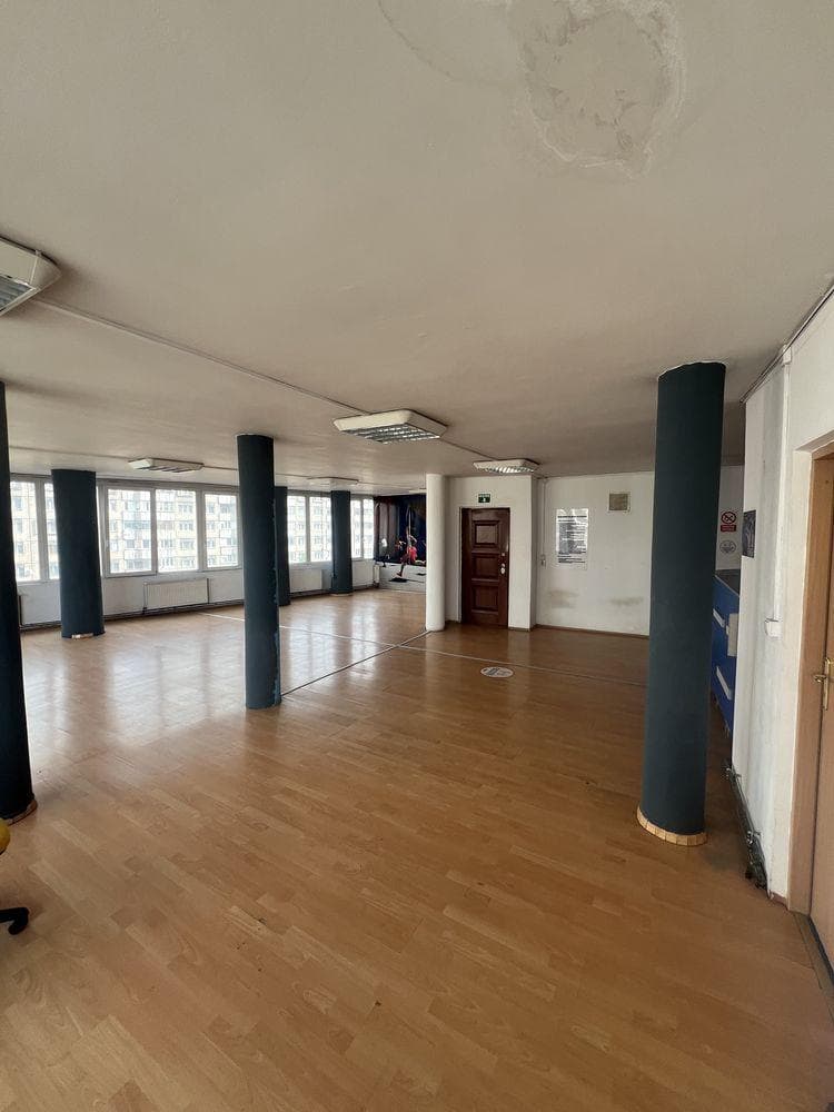 Spatiu comercial/birouri 230 mp Piata Marasti