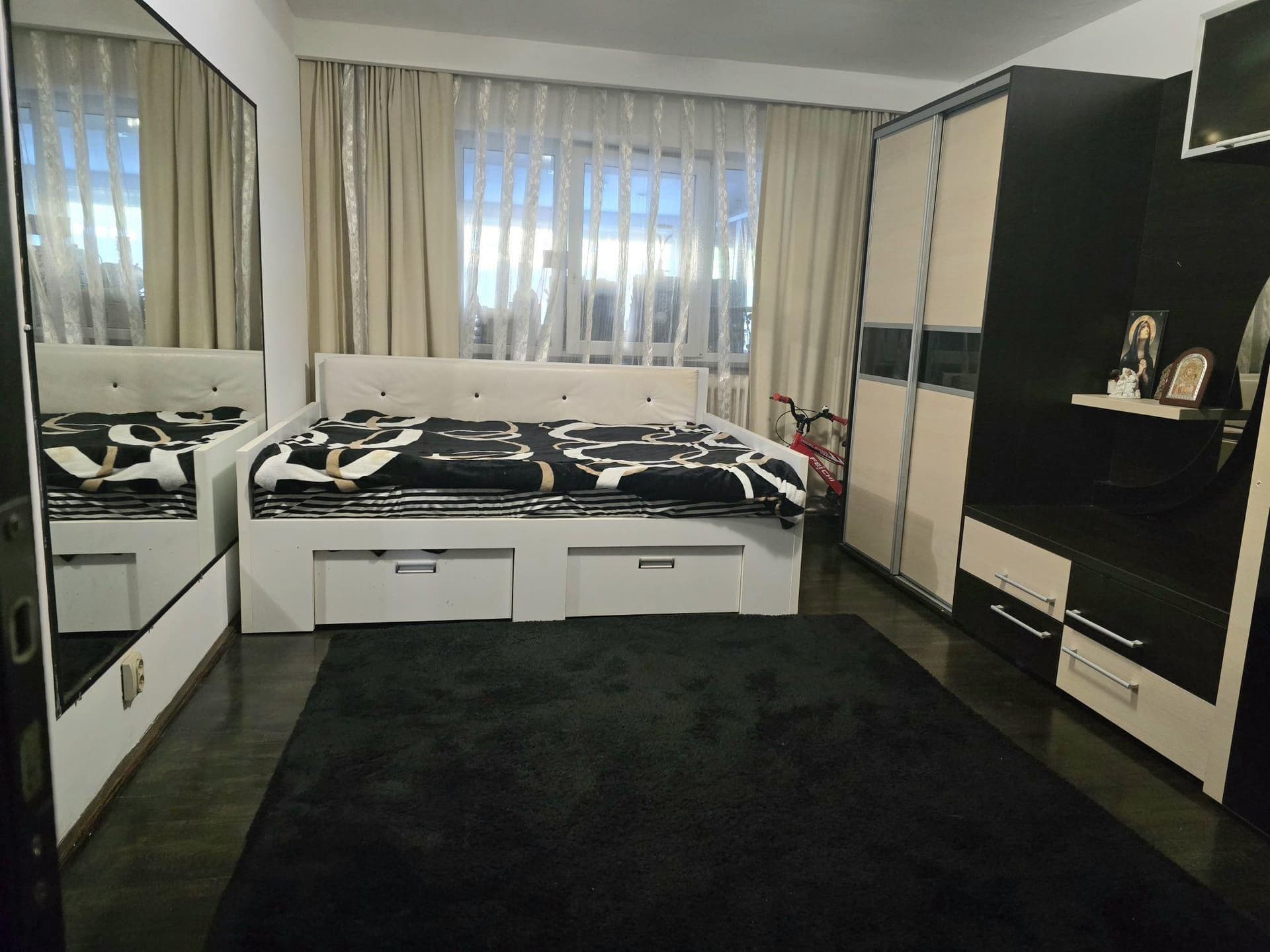 Apartament 3 camere plus  terasă închisă plus balcon inchis - imagine 3