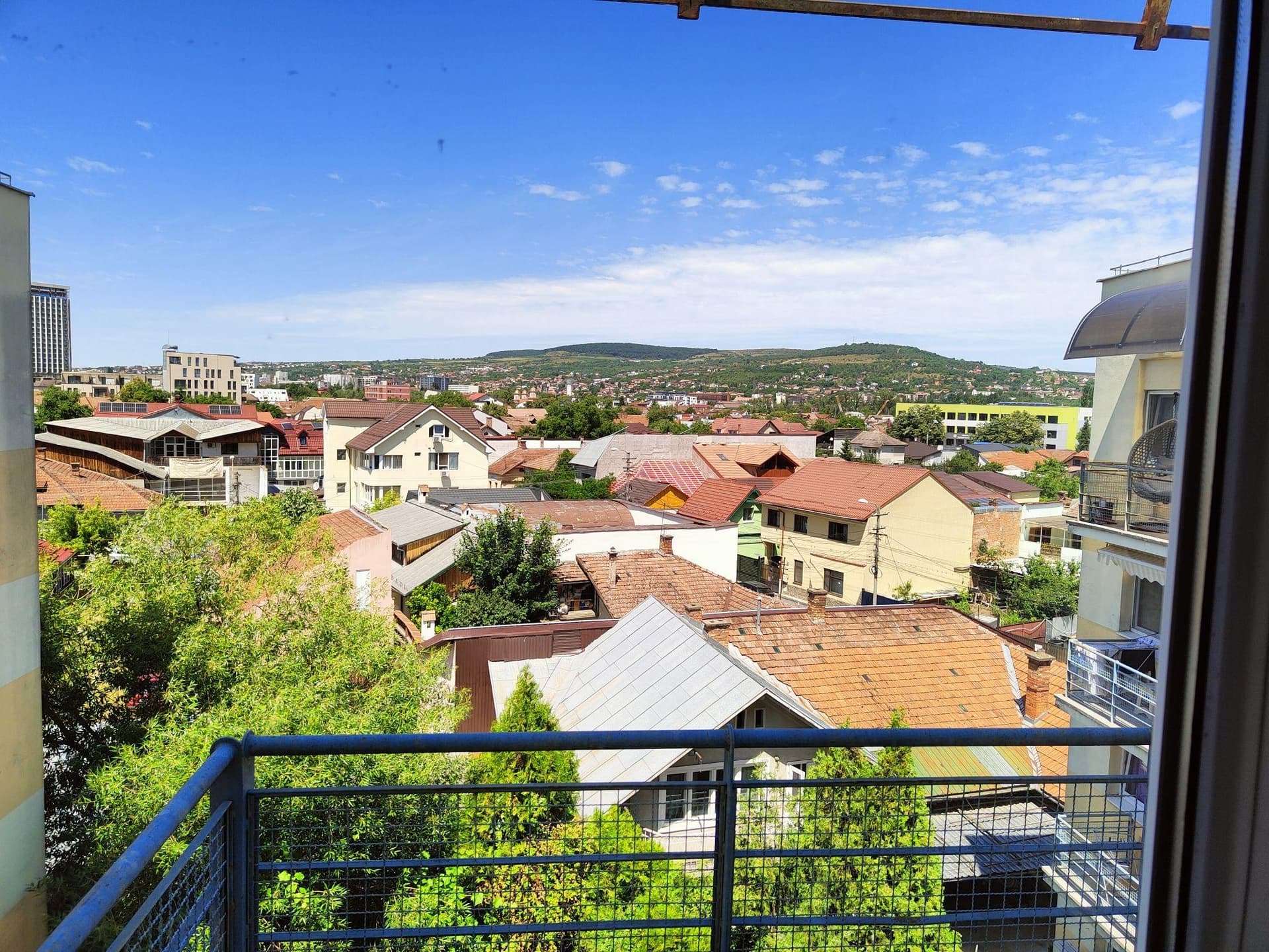 Vand apartament 1 camera 40mp ideal investitie - imagine 1