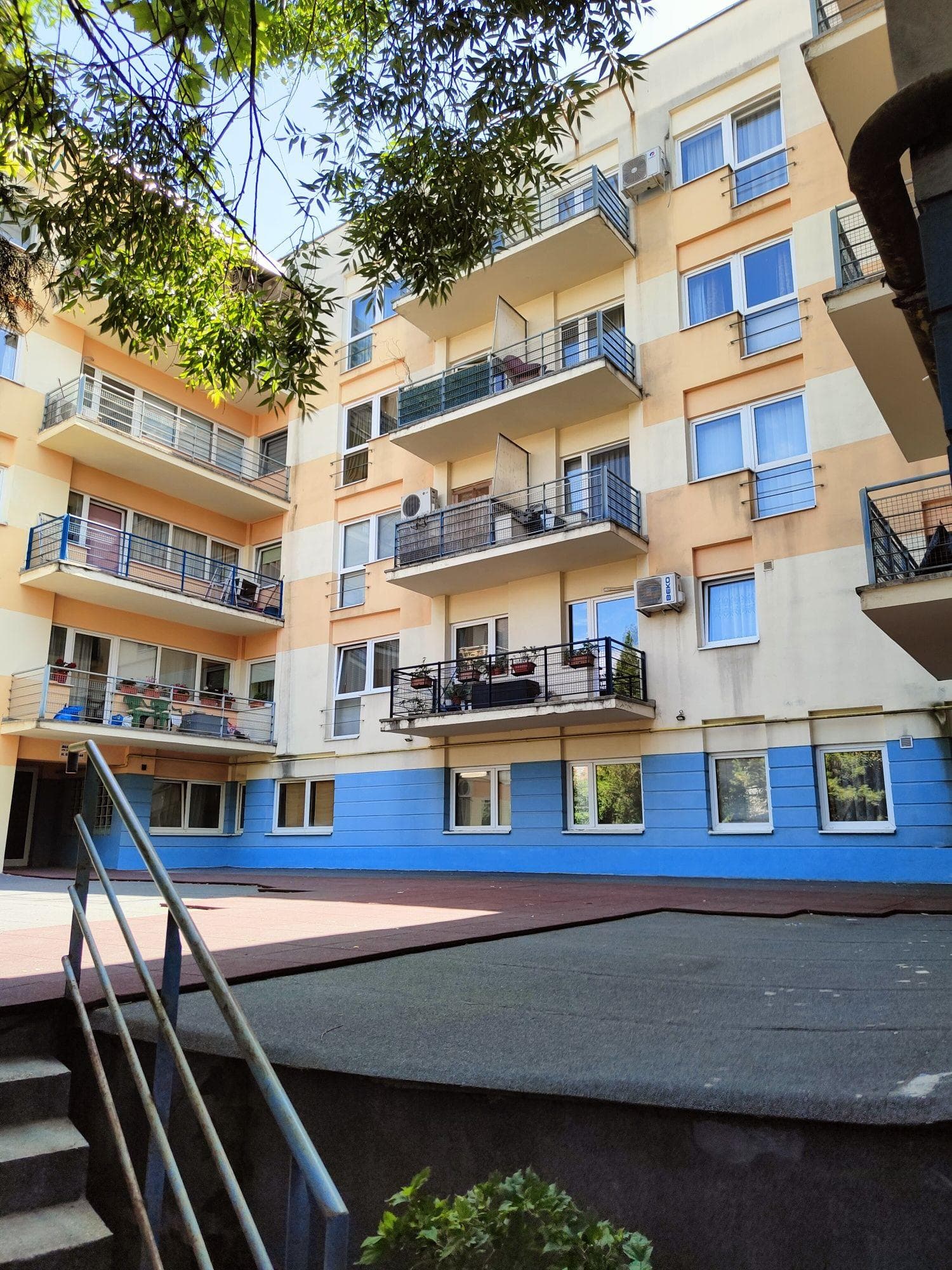 Vand apartament 1 camera 40mp ideal investitie - imagine 2