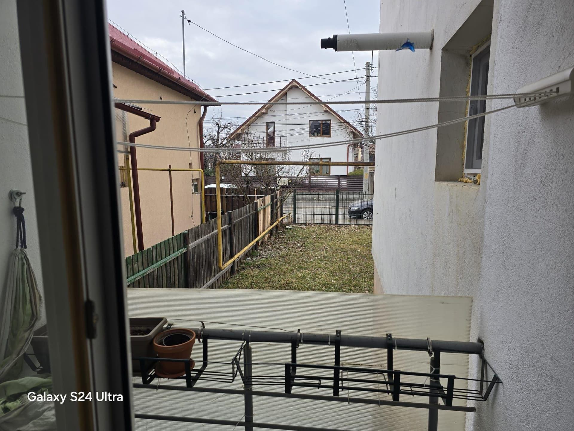 Vand apartament cu o camera - imagine 1