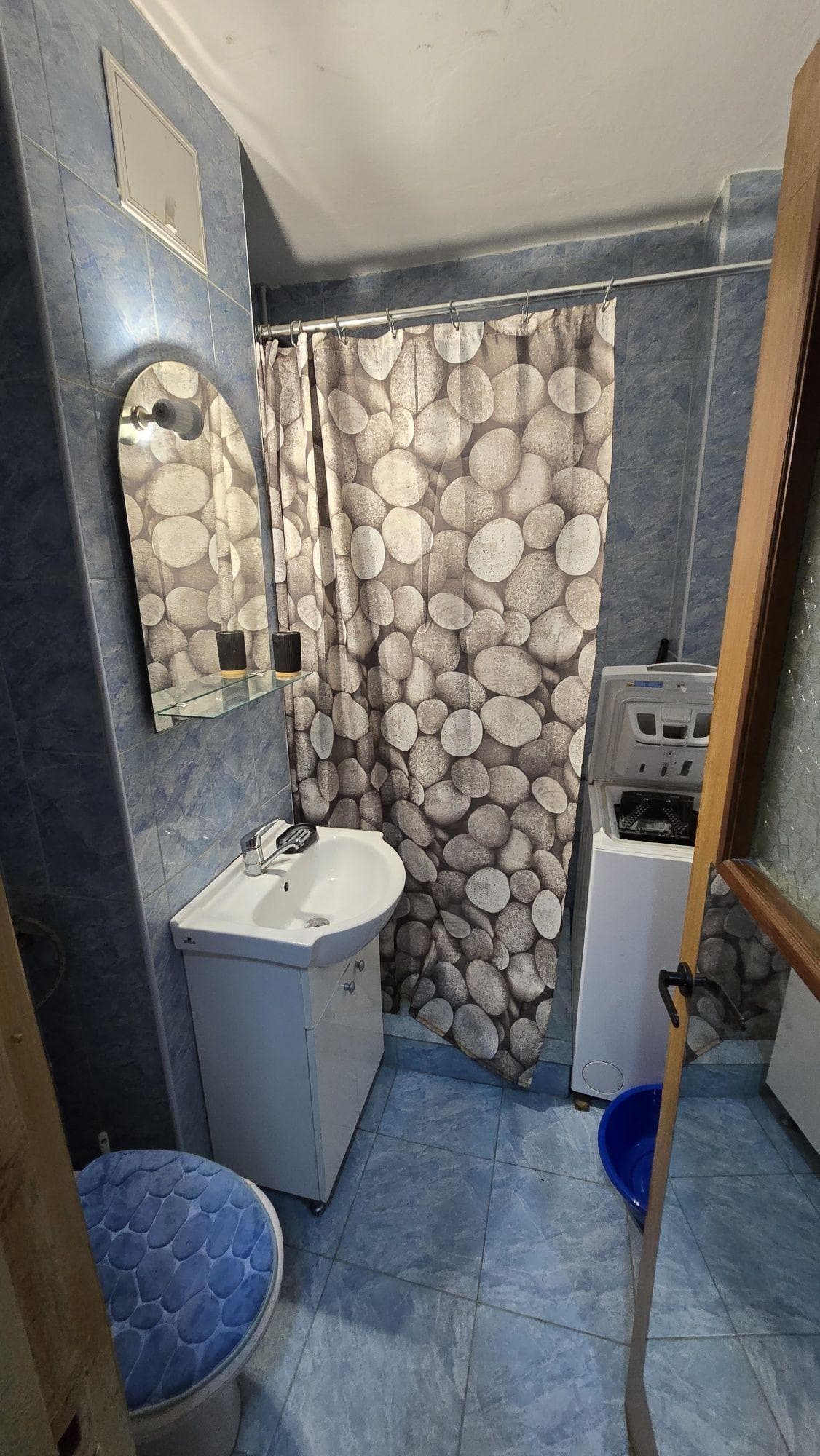 Pers fiz. vând garsonieră cu balcon, mobilat utilat, etaj 1 cu parcare - imagine 6