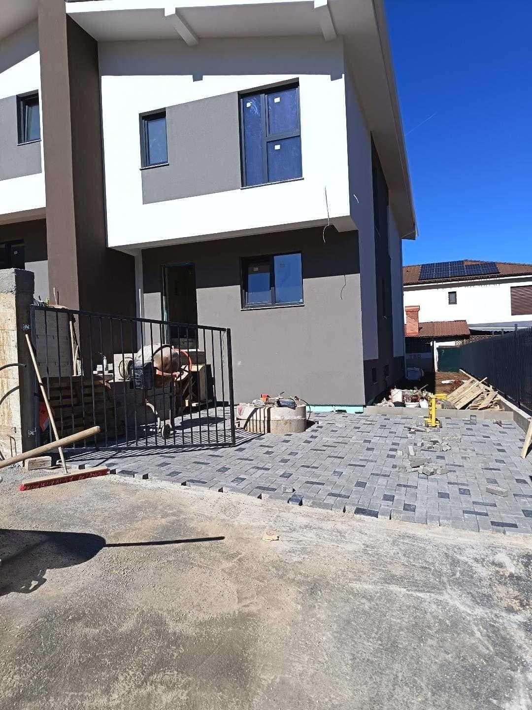 PF vand Casa/Duplex Floresti, strTauti, 172 mp utili,zona parc Poligon