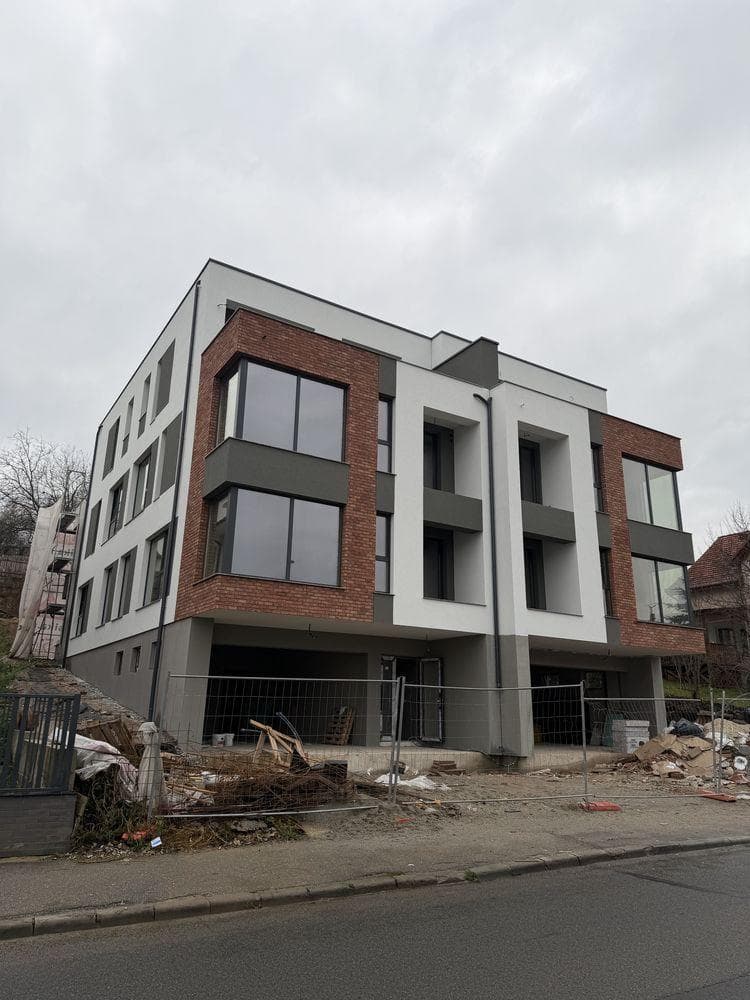 Apartament 4 camere 107 mp bloc tip vila, garaj+boxa, Campului - imagine 1